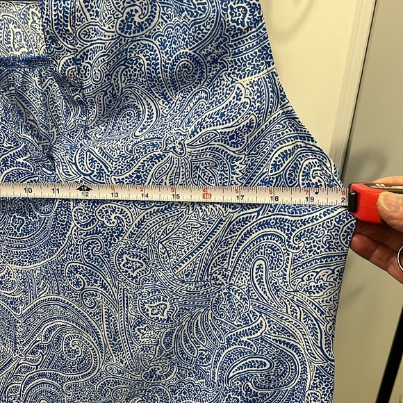 Chaus Sleeveless Top in Blue Paisley - Picture 2 of 6